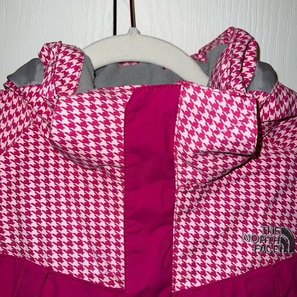The North Face Pink Houndstooth Hyvent Jacket - Picture 2 of 16